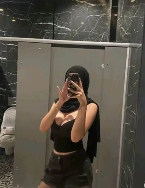 BEYLİKDÜZÜ Escort SILA - Gerçek Fotoğraflı Doğrulanmış Profil BEYLİKDÜZÜ VIP Escort SILA - Doğrulanmış Model