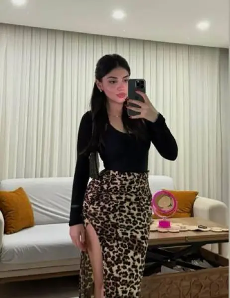 BEYLİKDÜZÜ Escort CEYDA - Gerçek Fotoğraflı Doğrulanmış Profil BEYLİKDÜZÜ VIP Escort CEYDA - Doğrulanmış Model