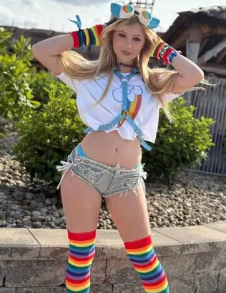 BEYLİKDÜZÜ Escort BERRAK - Gerçek Fotoğraflı Doğrulanmış Profil BEYLİKDÜZÜ VIP Escort BERRAK - Doğrulanmış Model