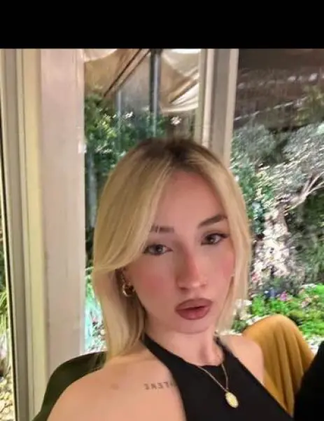 BEYLİKDÜZÜ Escort BERNA - Gerçek Fotoğraflı Doğrulanmış Profil BEYLİKDÜZÜ VIP Escort BERNA - Doğrulanmış Model